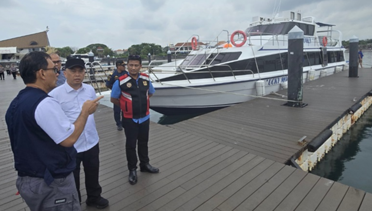 Menhub Pastikan Keamanan Transportasi Laut dan Darat di Banjarmasin