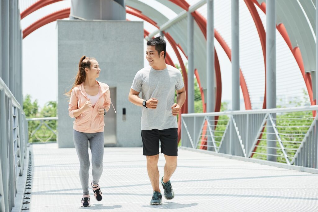 sepatu running nyaman - ilustrasi berita Mana Cocok untukmu? 4 Sepatu Running Nyaman untuk Jarak Jauh Jadi Sorotan