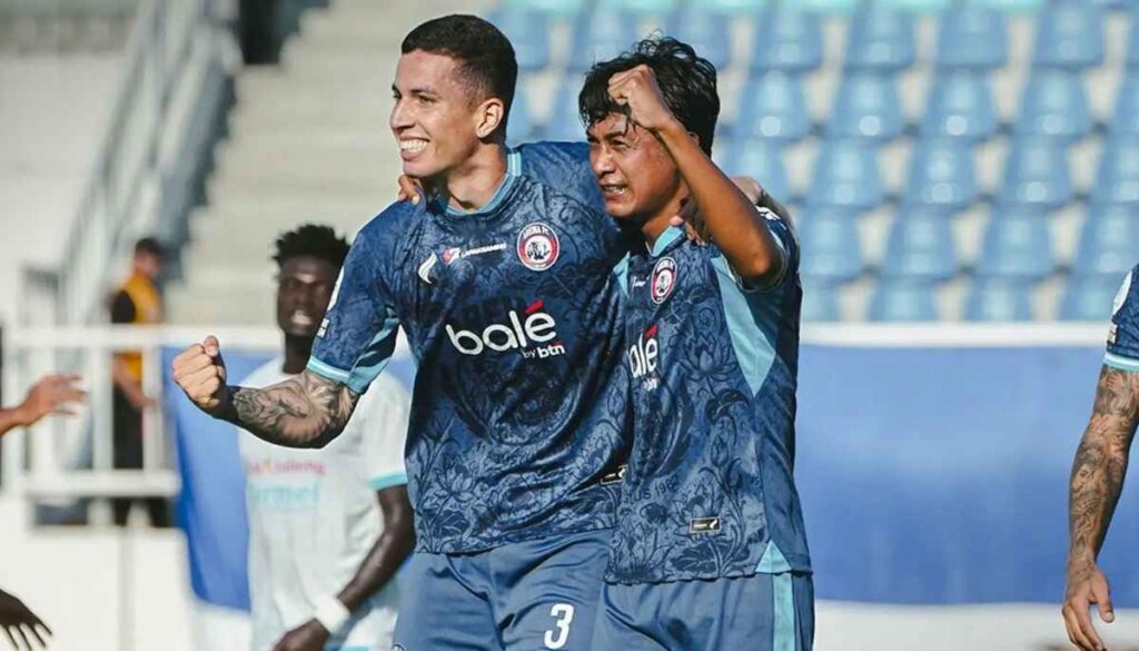 arema fc memimpin - ilustrasi berita Arema FC Memimpin 3-0 atas Isenmulang Kalteng FC di Kanjuruhan