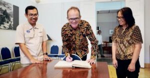 observatorium bosscha - ilustrasi berita Dubes Inggris Dominic Jermey Tinjau Observatorium Bosscha dan Pelajari Upaya…