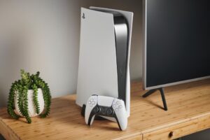 live tv ps5 - ilustrasi berita PlayStation 5 Perkenalkan Live TV PS5 dengan Lebih dari 100 Kanal Langsung Gratis