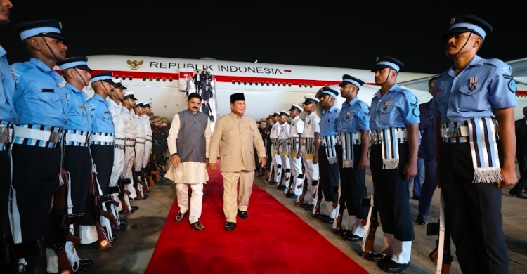 peran indonesia Prabowo Mendarat di New Delhi, Tegaskan Upaya Peran Indonesia… peran indonesia - ilustrasi berita Prabowo Mendarat di New Delhi, Tegaskan Upaya Peran Indonesia di KTT BRICS ke-18
